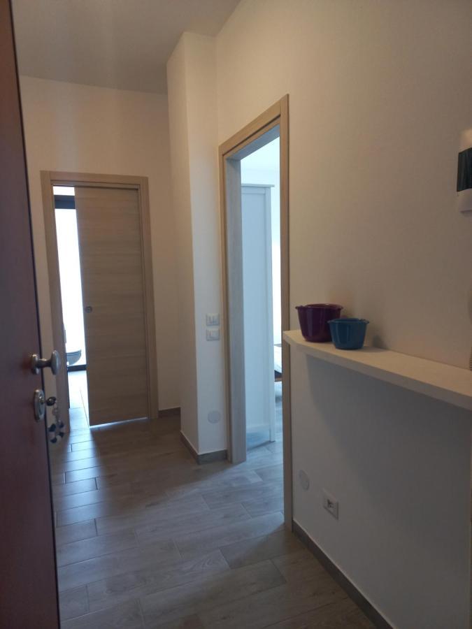 Appartamento Miralago Con Giardino Sul Lago Gavirate Exteriör bild